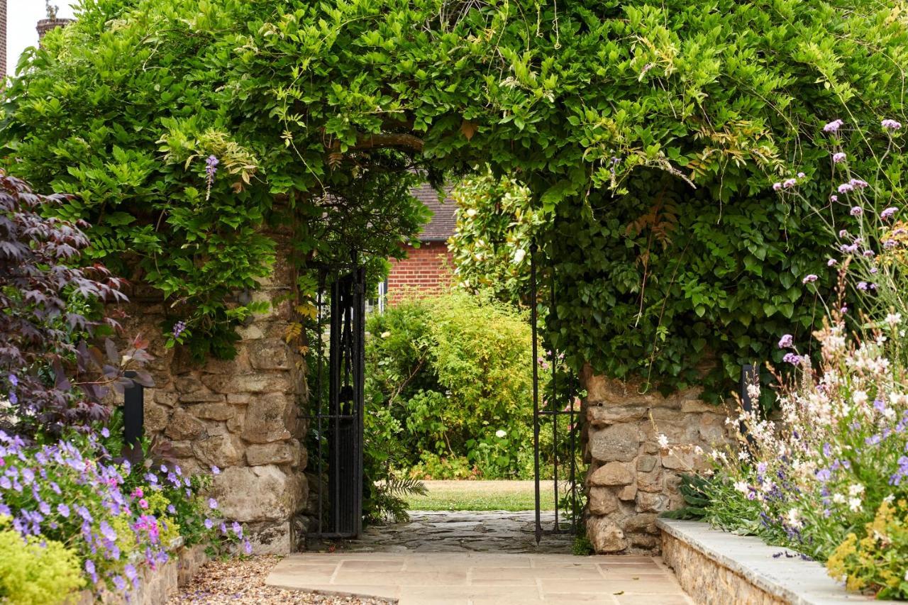 The Montagu Arms Hotel Beaulieu Exterior foto