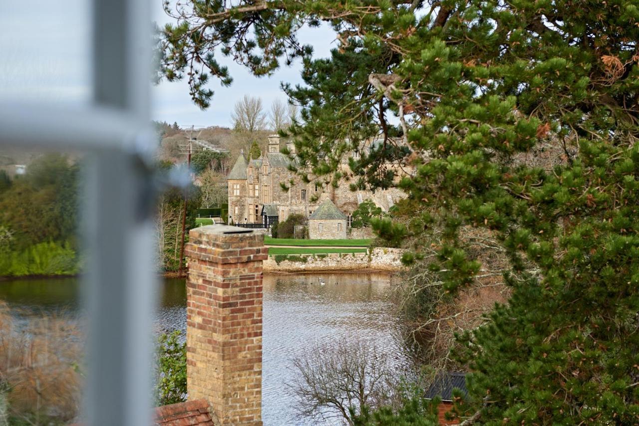 The Montagu Arms Hotel Beaulieu Exterior foto